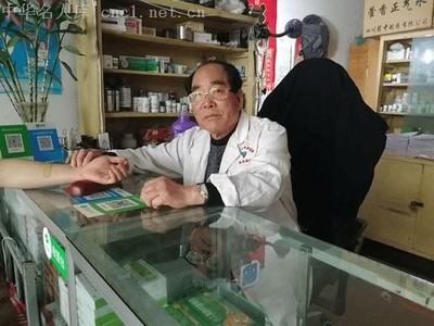 傳承中醫文化 造福一方百姓——記中國好醫生朱巨峰及其中醫診所服務